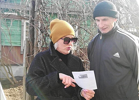 Чиновники пошли по дворам