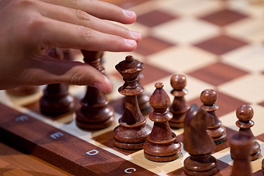 В Махачкале проведут сеанс одновременной игры в шахматы на 160 игроков