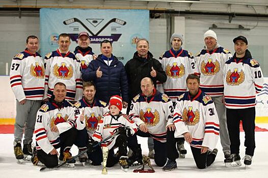 Лучшей хоккейной командой среди промышленных предприятий Свердловской области стала «СВ Металл»