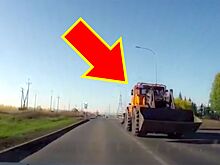 Ударный "Кировец" не оставил шансов легковушке