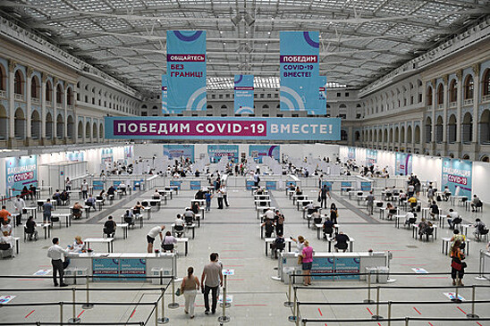 Иммунолог Крючков рассказал, как подготовиться к ревакцинации от COVID-19