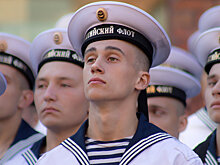Откуда взялись на воротнике матросов белые полоски