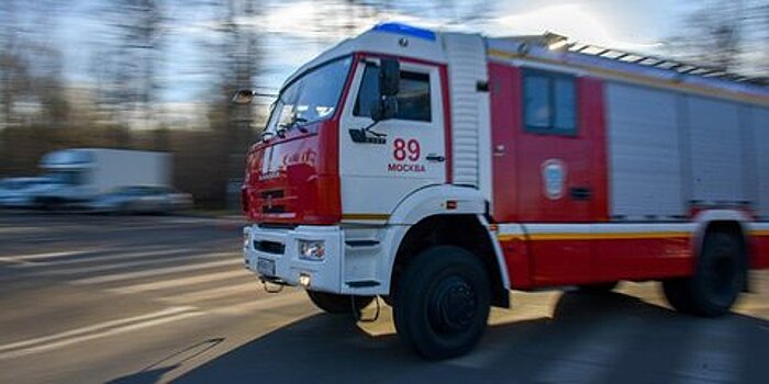 Пожар произошел в административном здании на Варшавском шоссе
