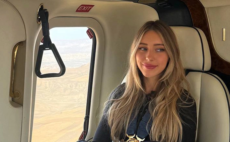 Девушка Павла Дурова показала на видео, как летает над Нью-Йорком на вертолете