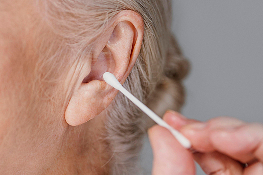 Как ушная сера помогает диагностировать болезнь Паркинсона