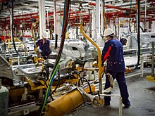 Рабочие российского автозавода грозят итальянской забастовкой