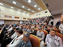 Александр Хинштейн встретился с жителями Золотухино
