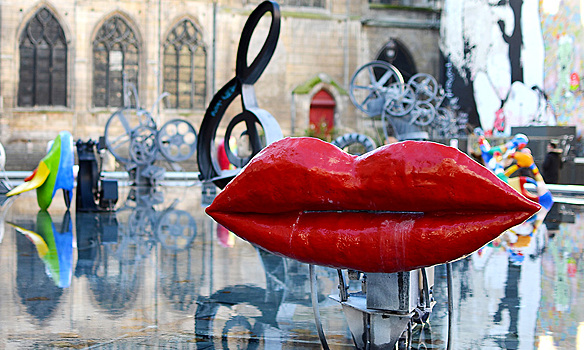 Фонтан Стравинского вновь заработал у Центра Помпиду