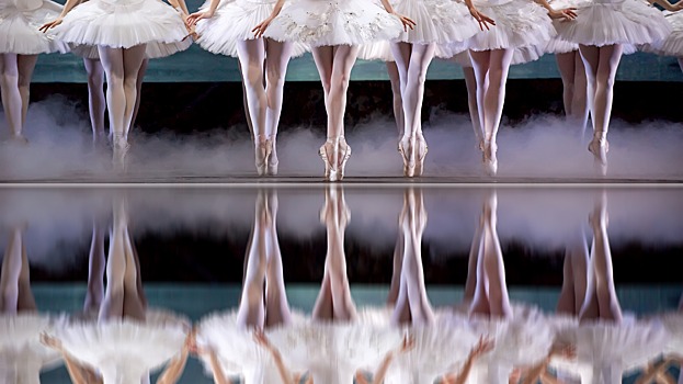 Мировой балет в Приморье, Диккенс — на Сахалине