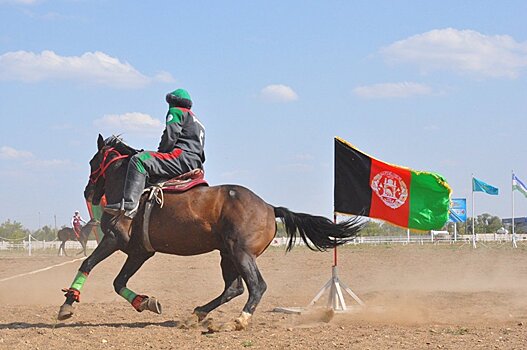 Посол Афганистана в Казахстане ищет место для верховой езды