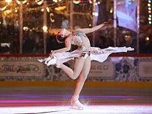 Ледовое шоу Ильи Авербуха проходит в столице в честь 130-летия ГУМа. Прямой эфир
