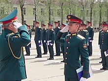 220 лейтенантских звезд: в ДВОКУ курсантам вручили дипломы