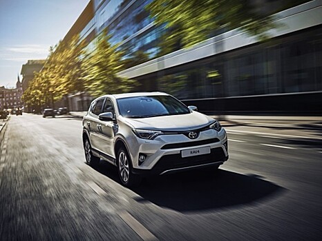 Продажи автомобилей Toyota в России в январе-сентябре выросли на 15% - до 78 тыс. машин