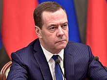 Медведев: жизни украинцев стали "разменной монетой в большой американской игре"