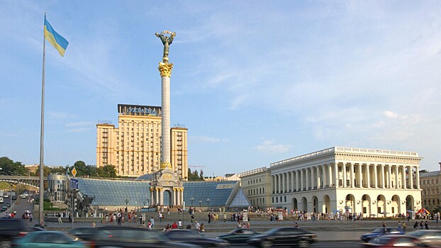 Массовое бегство, дефолт и плен: Киев не дотянет до весны