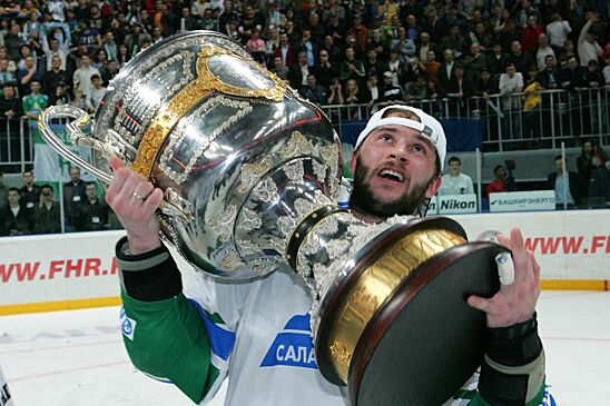 Чемпион России Андрей Сидякин объяснил свой пьяный дебош в самолёте