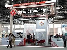 Изделия из мордовского мореного дуба представили на Международном экономическом форуме "Россия - Исламский мир" в Казани