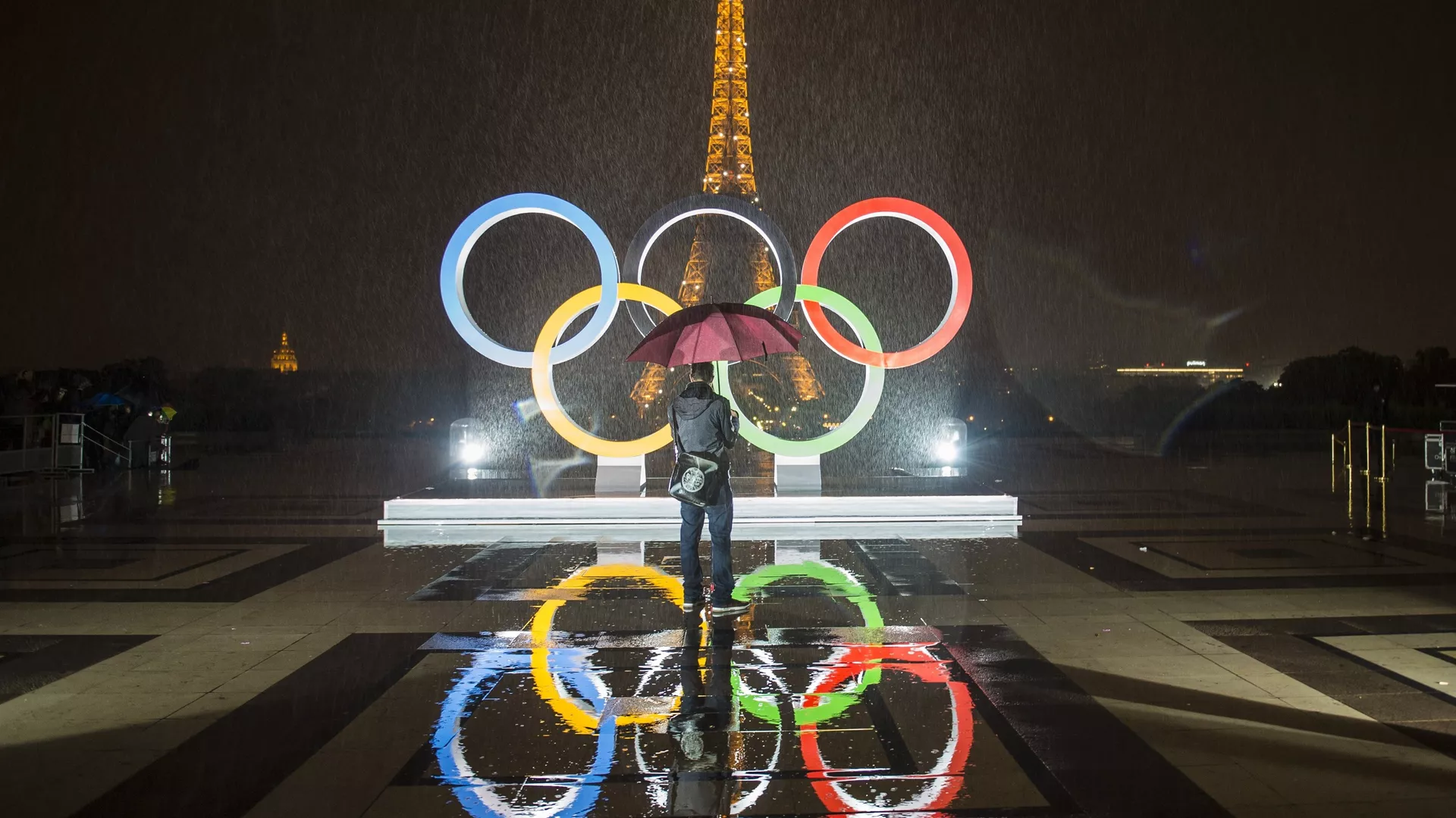 Игры во франции 2024. Олимпийские игры в Париже 2024. Олимпийские кольца Париж 2024. Олимпийские игры Лос Анджелес 2024.
