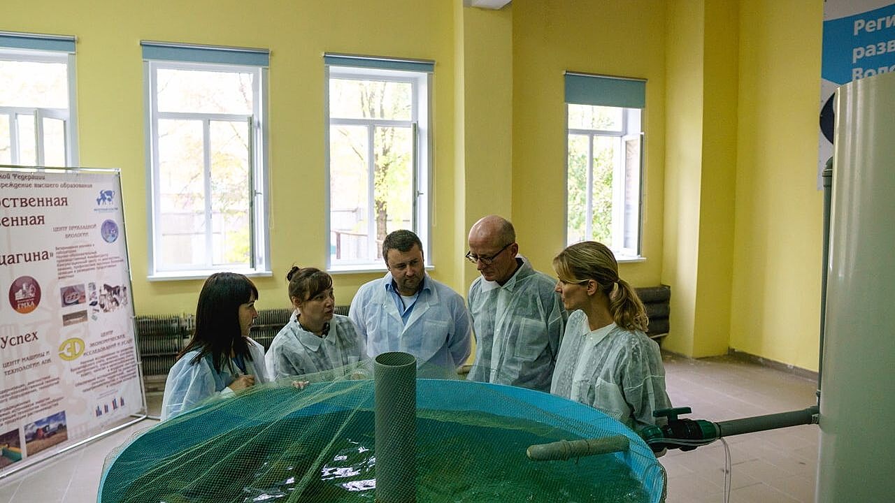 Немецкие профессора изучили опыт центра развития Аквакультуры Вологодской области