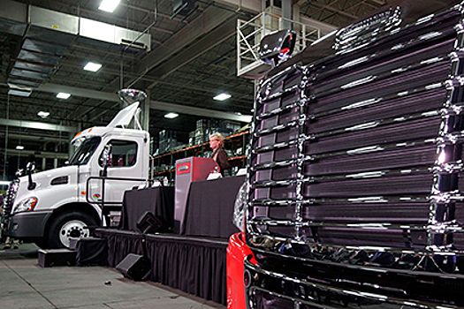 Daimler уволит более 1200 рабочих в США из-за падения спроса на грузовики