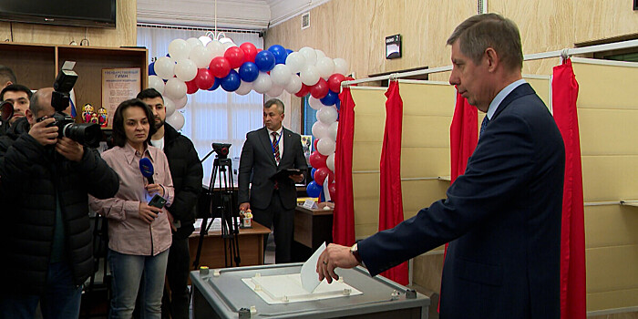 Голосование на выборах президента стартовало в посольстве России в Азербайджане