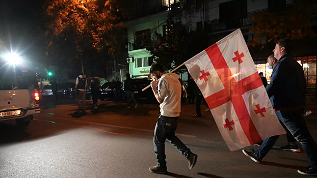 В Тбилиси задержали трех человек на митинге