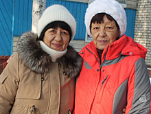 «Болит душа за мальчиков»: сёстры-пенсионерки из Зеи придумали специальные тёплые жилеты для мобилизованных