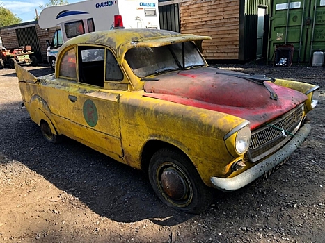 В Великобритании продают Lada 1200 с деталями от классических британских автомобилей
