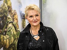 Певица Маргарита Суханкина встретилась с контрактниками в Едином пункте отбора на военную службу в Москве