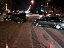 При столкновении трех машин в Вологде пострадала 17-летняя девушка и ребенок