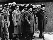 Гнетущая атмосфера: как проходили похороны Леонида Брежнева