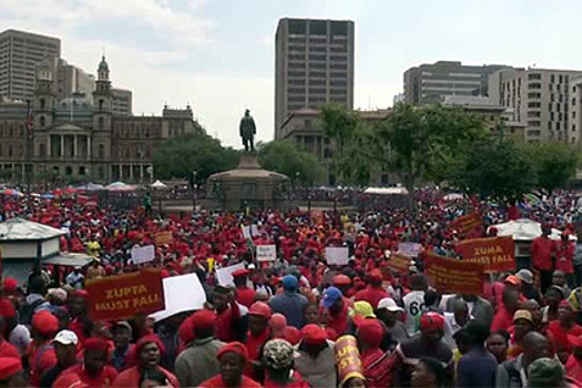 В ЮАР день рождения президента Зумы отметили массовой акцией протеста