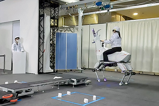 Видео: Kawasaki представил робота-козла, которого можно оседлать