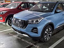 В России сфотографировали еще один электрический кросс Chery Tiggo e