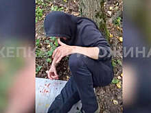 Бойцы ЧВК "Вагнер" заставили извиниться на камеру осквернителей могилы Пригожина