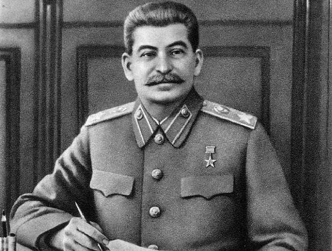 Зачем Сталин сделал платным образование в СССР
