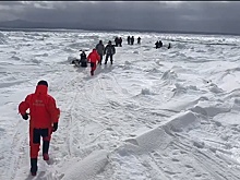На Сахалине с отколовшейся льдины спасли 82 человека