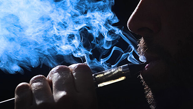 Эксперт: электронные сигареты наносят ущерб здоровью, как и обычные
