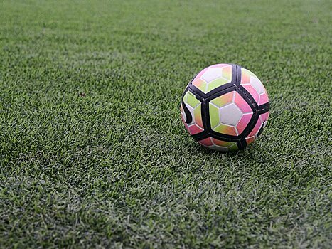 Завершается строительство школьного стадиона с футбольным полем в ВАО