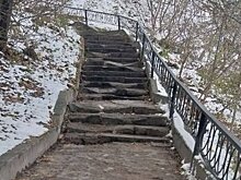 Возможность ремонта лестницы у Первопоселенца рассмотрят не скоро