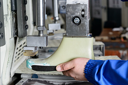 Сотрудников банкротившейся обувной фабрики под Новосибирском утроили на другие предприятия