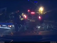 Водитель внедорожника чуть не покалечил активиста "Ночного патруля"