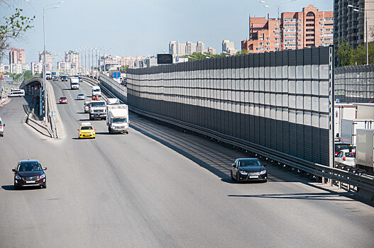 Шумозащитные экраны установили на участке Горьковского шоссе в Балашихе