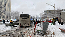 В Саратове рейсовый автобус протаранил автомобили. Пострадали восемь человек