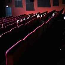 Более 35 бесплатных кинопоказов пройдет в столичных кинотеатрах и парках ко Дню Победы