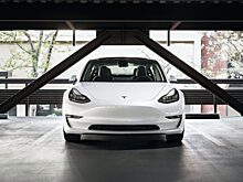 Новый электромобиль Tesla назвали небезопасным