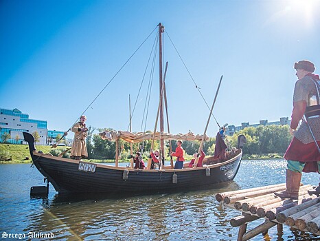 На десятом историческом фестивале "Княжество Тверское" впервые в Твери пройдет водное шоу моделей исторических судов