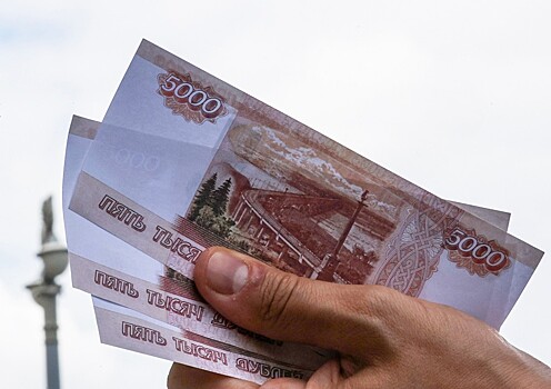 Студента отправили под домашний арест за взятки преподавателям