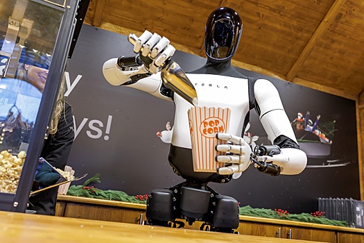 Эксперт Алексей Лерон: Tesla рассматривает роботов Optimus как массовый продукт