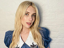 «Никогда раньше не держал свою девушку за руку»: Эмма Робертс смогла сблизиться со своим бойфрендом только благодаря телешоу